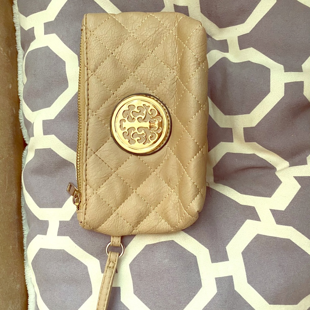 Wristlets for women
